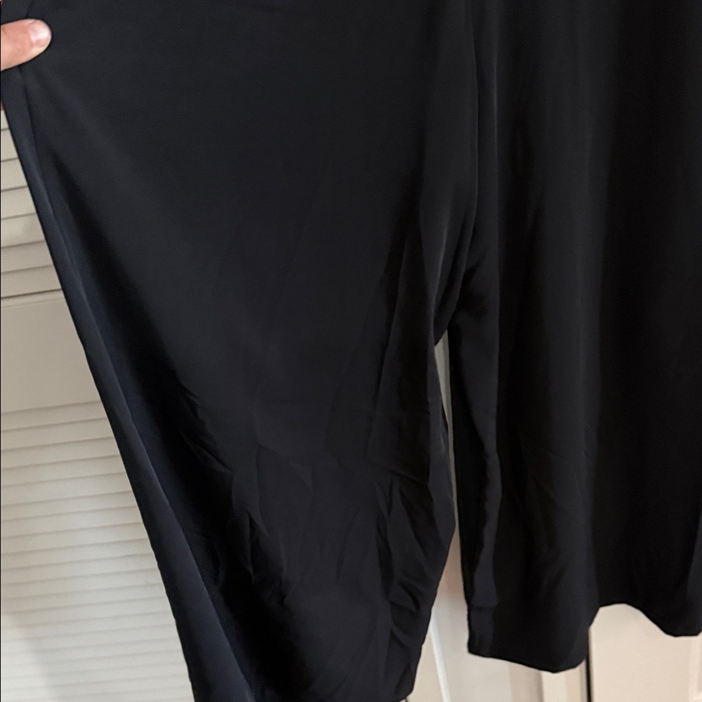 Elegant Black Sleeveless Wide Leg Jumpsuit - Picture 6 of 9